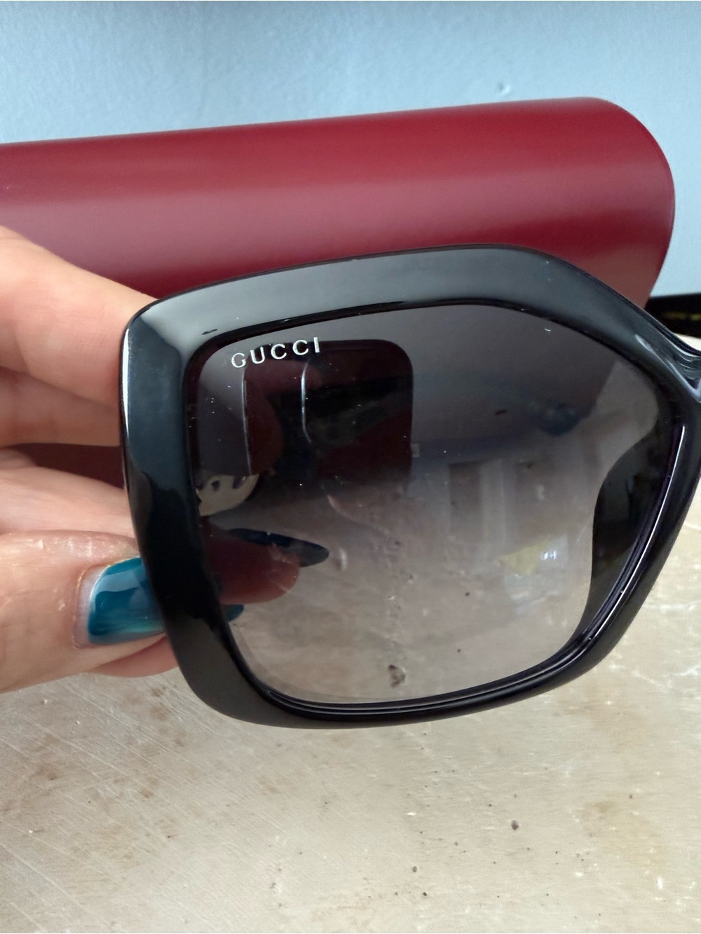 Gucci Women's Oversized Square Sunglasses in Black with Gray Gradient Lenses - Picture 4 of 7